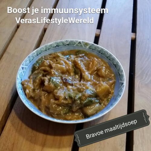 Surinaamse Bravoe | Cassavesoep met kip | Glutenvrij fusion recept