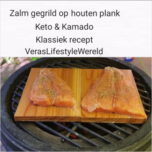 Zalm gegrild op een houten plankje - Klassiek grillrecept voor kamado binnen keto