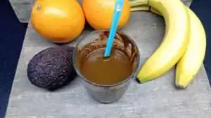 DIY recept 3 ingrediënten henna-haarverf met cacao voor een warme chocoladebruine tint