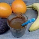 Twee recepten voor plantaardige haarverf met henna voor het kleuren van grijs en wit haar zonder citrusfruit