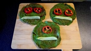 Hoe maak je een groen monster omelet | Halloween eieren recept