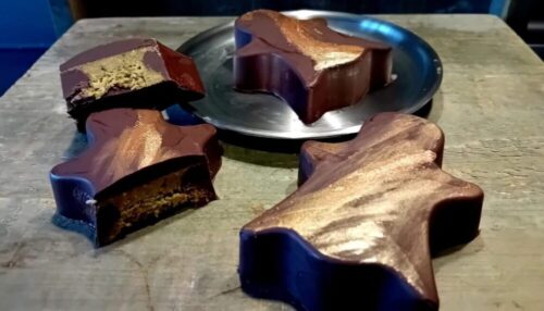 Hoe maak je een keto Dubai chocoladereep - Recept met pistache en sesam