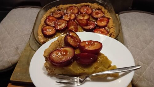 Recept glutenvrije, vegan pruimenvlaai met roomvulling