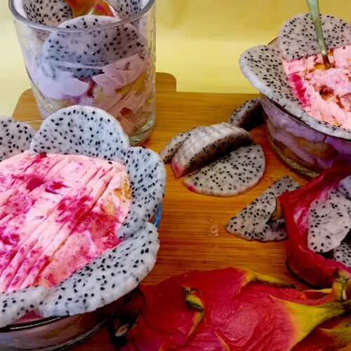 Roze tiramisu met pitaya | Kindvriendelijk | Surinaamse orgeade fusion recept | No bake cake