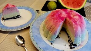 Roomijstaart met watermeloen en limoen | No churn Surinaams fusion recept